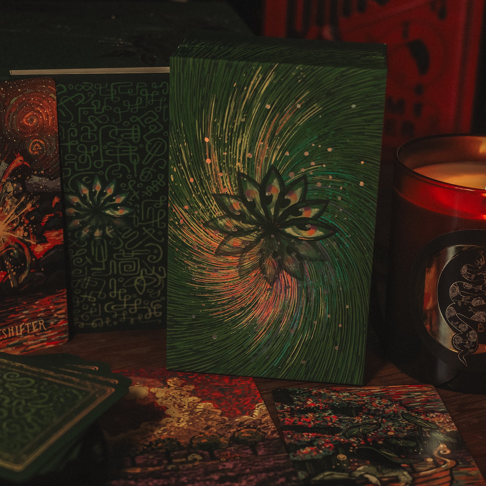 OM7A7793_websize.jpg Cosma Visions Oracle Deck – Image 1